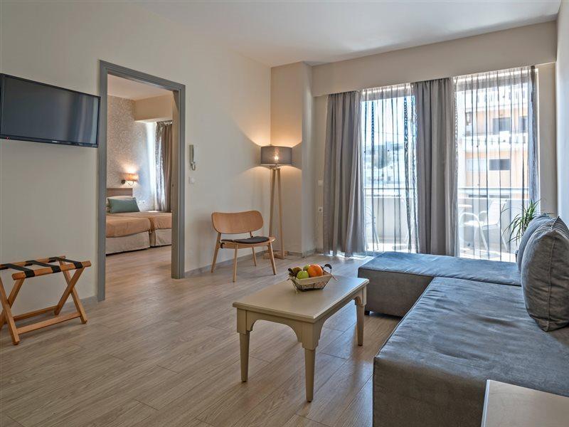 Icarus Suites & Apartments By "Lefkoniko" Rethimnon Buitenkant foto