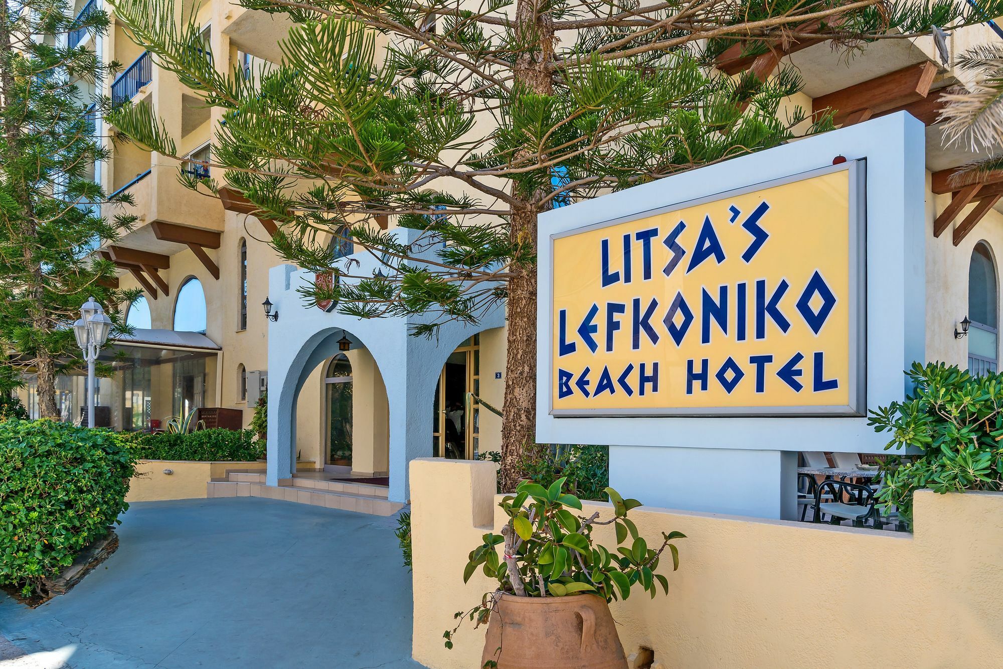 Icarus Suites & Apartments By "Lefkoniko" Rethimnon Buitenkant foto